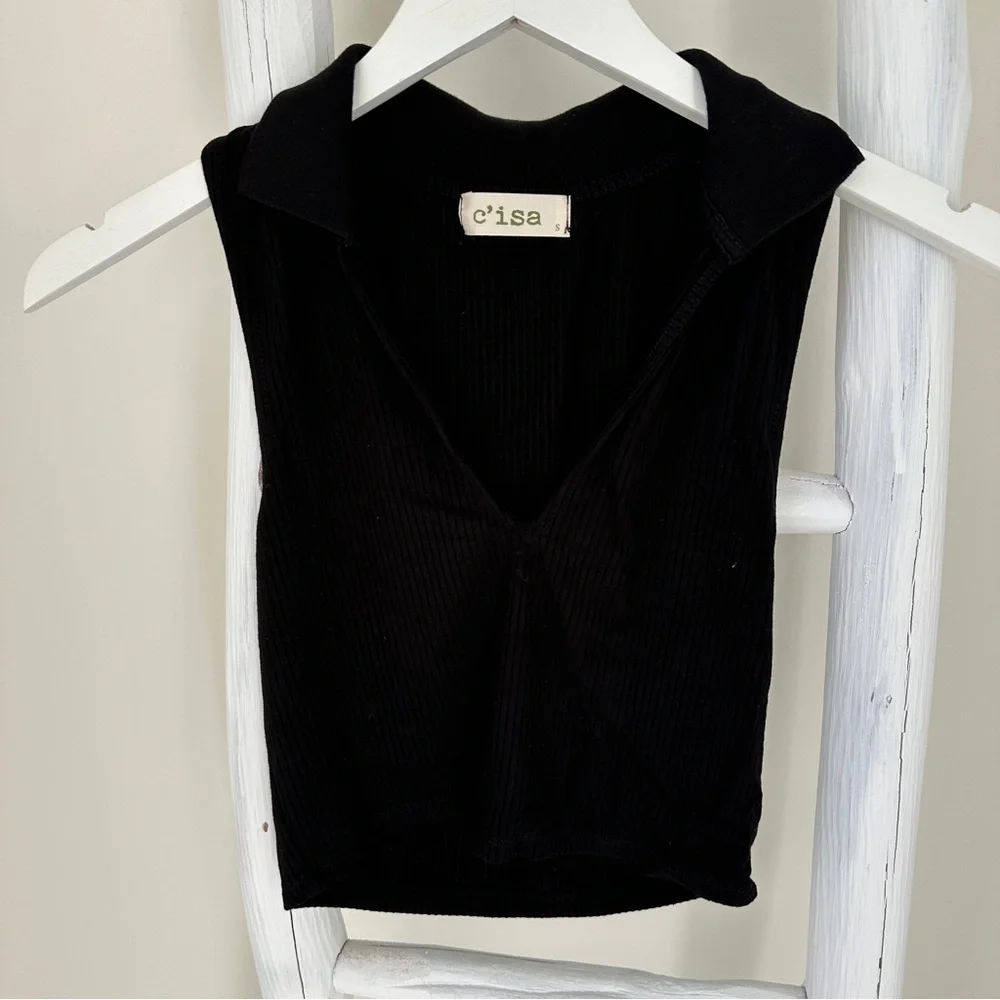 C'isa Black Ribbed Collared V Neck Crop Top Size Small - Picture 1 of 7